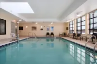 Homewood Suites by Hilton Newtown - Langhorne - Swimmingpools