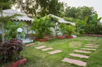 RiverView Tent Resort Các khách sạn ở Narmada