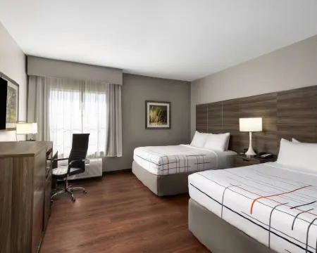 La Quinta Inn & Suites by Wyndham Denton - University Drive Hotel di Denton