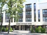 Bishkek Boutique Hotel Các khách sạn ở Bishkek