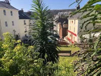 Seaside cottage in heart of picturesque village by the coast path and beaches Hotels in Torpoint