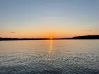 Charming Summer Getaway 3-bedroom house in enchanting Mount Ida with WiFi, AC Hotels in Center Township