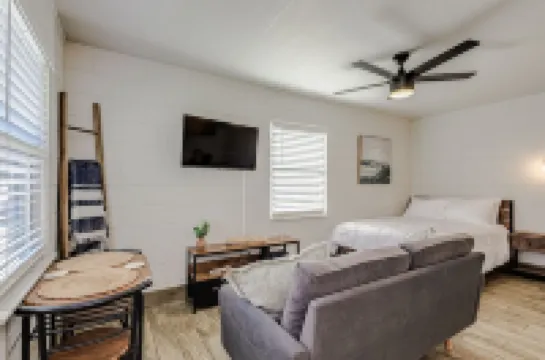 Studio Apartment in Winter Haven, FL
