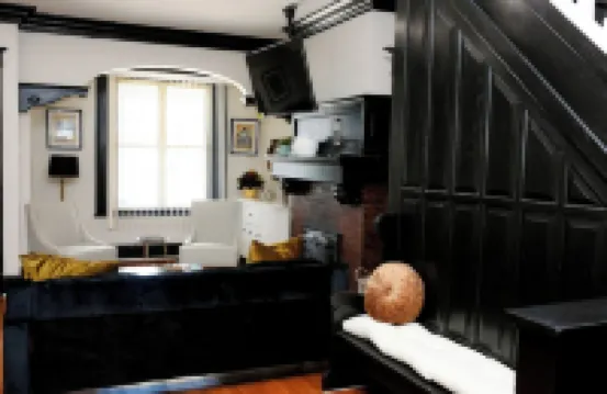 Charming 3-bedroom house in welcoming Philadelphia with AC, WiFi