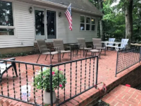 Kentucky Lake Waterfront Home, dock, 4 large BR, new kitchen in 2019