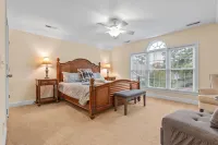 New Putting Green / 5 Mins to Pinehurst / Sleeps 8