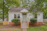 Ideally Located Modern Sanctuary - Brand New! Hotels near Steel String Brewery Carrboro