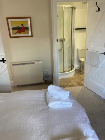 A charming converted millers cottage situated close to Budle Bay & Bamburgh Отели в г. Исингтон