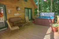 Luxury Cabin On The Chattahoochee River - Short Walk To Downtown Helen