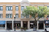 ✨Rustic Studio Apartment Heart of Lincoln Square✨ VK Wholesale 주변 호텔