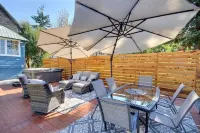 An authentic downtown Roslyn home! Walk everywhere, pets welcome!