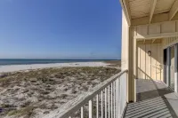 #5- New Lower Price! Nice! 2 Br-Directly on the Sand! King Bed!