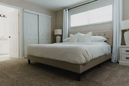 Heated Pool, Game Room, 4 Bed Home