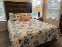 Beautiful Beach front home- 150 yards to the white sand beach 基斯勒空軍基地附近的飯店