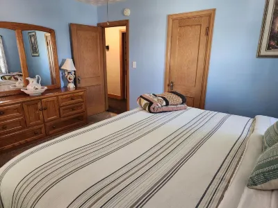 Spacious luminescence apartment with Patio. Pet-Friendly Отели рядом с достопримечательностью «Buffy The Cow»