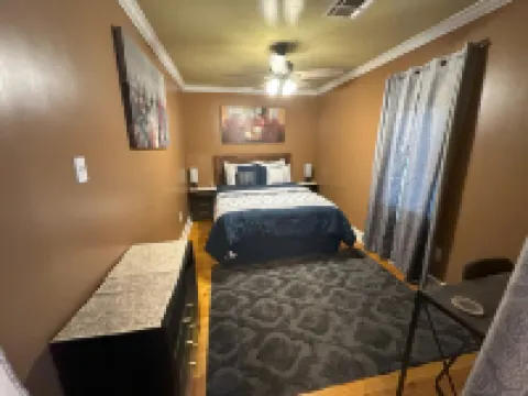 Chez le Fleur: A Cozy 2 Bedroom Home with Patio, Fenced Yard & Wi-Fi Min to I-10 Hoteles en Scott