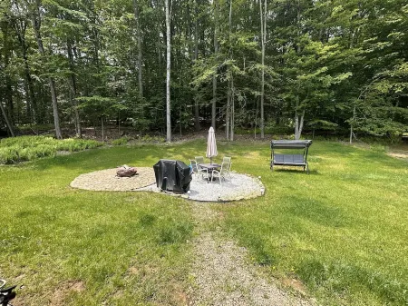 Treasure Lake Home, hot tub, partial Lake view and walking distance to beach