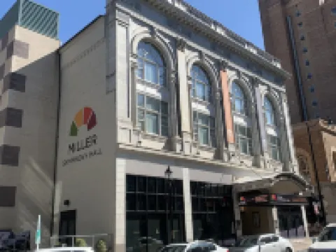 Continental travelers suite!! Spacious apartment, 5 minutes from Dorney Park !! Hotels in Allentown