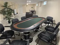 Private heated pool. Secluded 4,500sq.ft Hot tub. game room.
