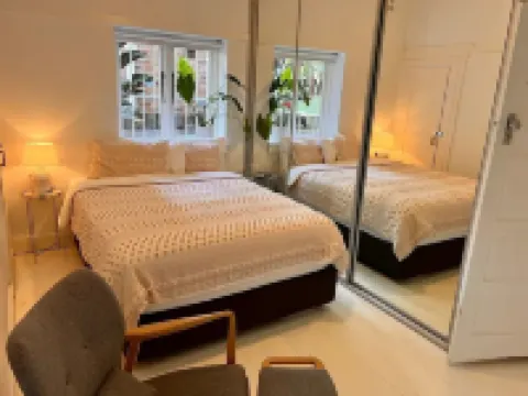 Bondi Beach w backyard and garden