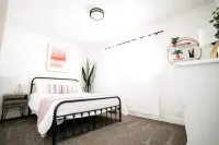 Bright 5-BDR Home in the heart of Ogden-3600 sq.ft