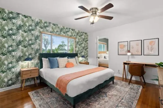 Kokomo - Near Ami Beaches, Private Heated Pool, Spa, 2 Kings, 5 Bdrm, Game Room