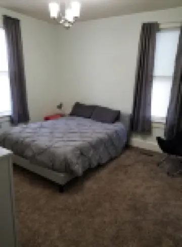 Relax Inn this Knotty & Nice entire Home