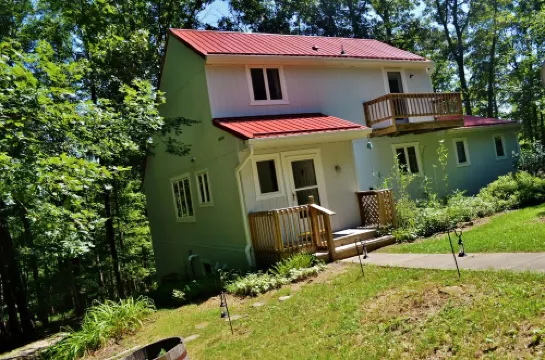 WoodHaven, A Wooded Get Away Where Memories Are Made That Comfortably Sleeps 8