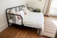Une Adresse Chic et Spacieuse en Plein Centre de Tours Hotels in Innenstadt Tours