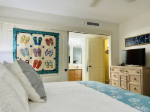 Last Minute Deals - Beachfront Condo in Paradise at Sugar Beach Resort