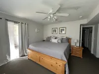 Las Palmas 2 Bedroom Condo * Poolside * Great Amenities