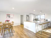 YERING PARK COTTAGE - 3 bedroom home  in the heart of the Yarra Valley Hotels in Coldstream