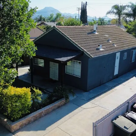 Charming 3-bedroom house with AC and WiFi in marvelous Colton