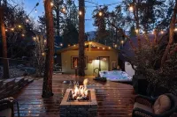 Hot Tub • Fire Pit • 3 Decks • Amazing Views • Underneath the Stars Big Bear