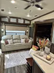 Luxe Farm-Stay w/ private animal sanctuary~10 min from city!