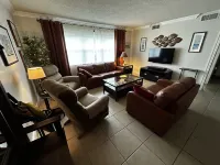 Condo with pool, walking distance to beach, groceries and several restaurants
