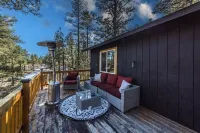 Peaceful Show Low Cabin in the pines! 3 min to the lake!