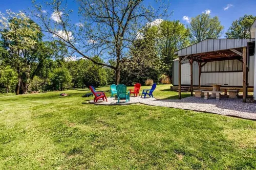 The Family Oasis just 6 miles from Holiday World