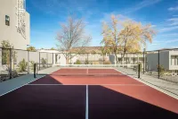 St. George Getaway, Brand New 5 BD Luxury Townhome
