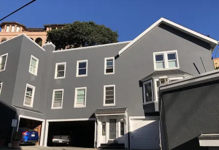 Newly Renovated 2 BR Apartment in the Heart of Sausalito Отели рядом с достопримечательностью «Национальная зона отдыха Голден Гейт»