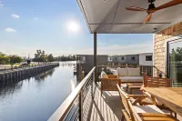 Paradise - Float Next Door to Wilmington Convention Center