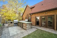 Riverfront Cabin w/ Hot Tub & Outdoor Movie Screen. Quiet Retreat In The Woods!