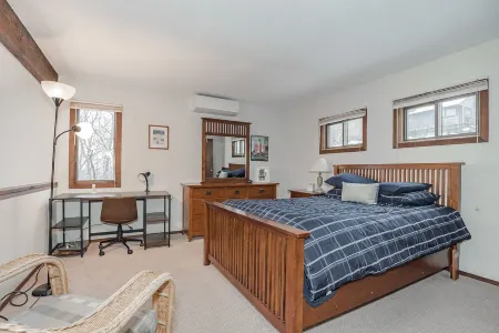 Camelback Condo - Premier Tranquility & Comfort