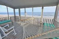 High Tide - Beachfront Home in "Arrogantly Shabby" Pawleys Island, SC