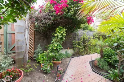 Adorable & Affordable! 1 BR! ~WiFi~ Walk to Beach & Shops Hotels near SEPHORA
