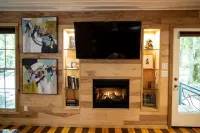 Comfortably Chic Loft-Style,  Pet Friendly,  Mentone's Favorite Couple's Retreat