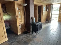 Cozy 1 bedroom cabin a few steps from Gardner Lake