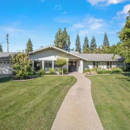 Fresno House - Pool + Arcade Games , Family Friendly!
