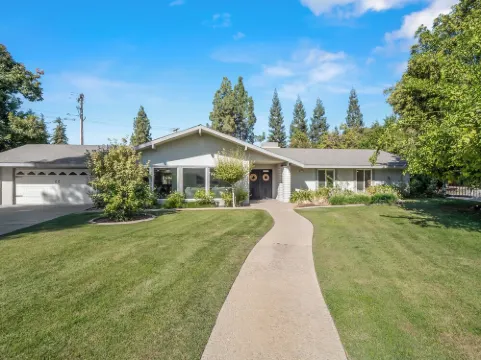 Fresno House - Pool + Arcade Games , Family Friendly!