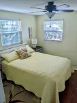 Cozy Getaway w/ fenced yard Calvary Chapel Inverness 주변 호텔